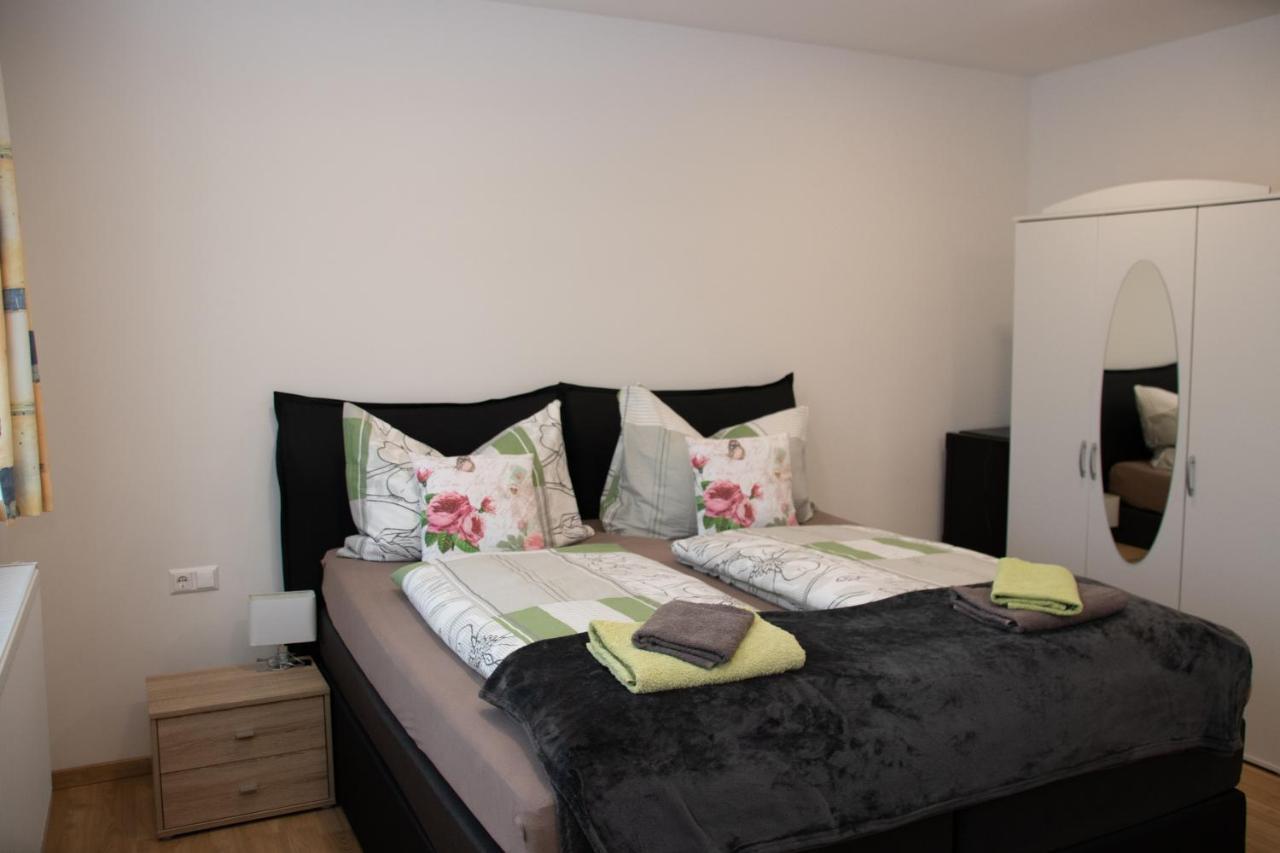 Die Schlafstube - Bed & Breakfast Zeltweg Exterior foto