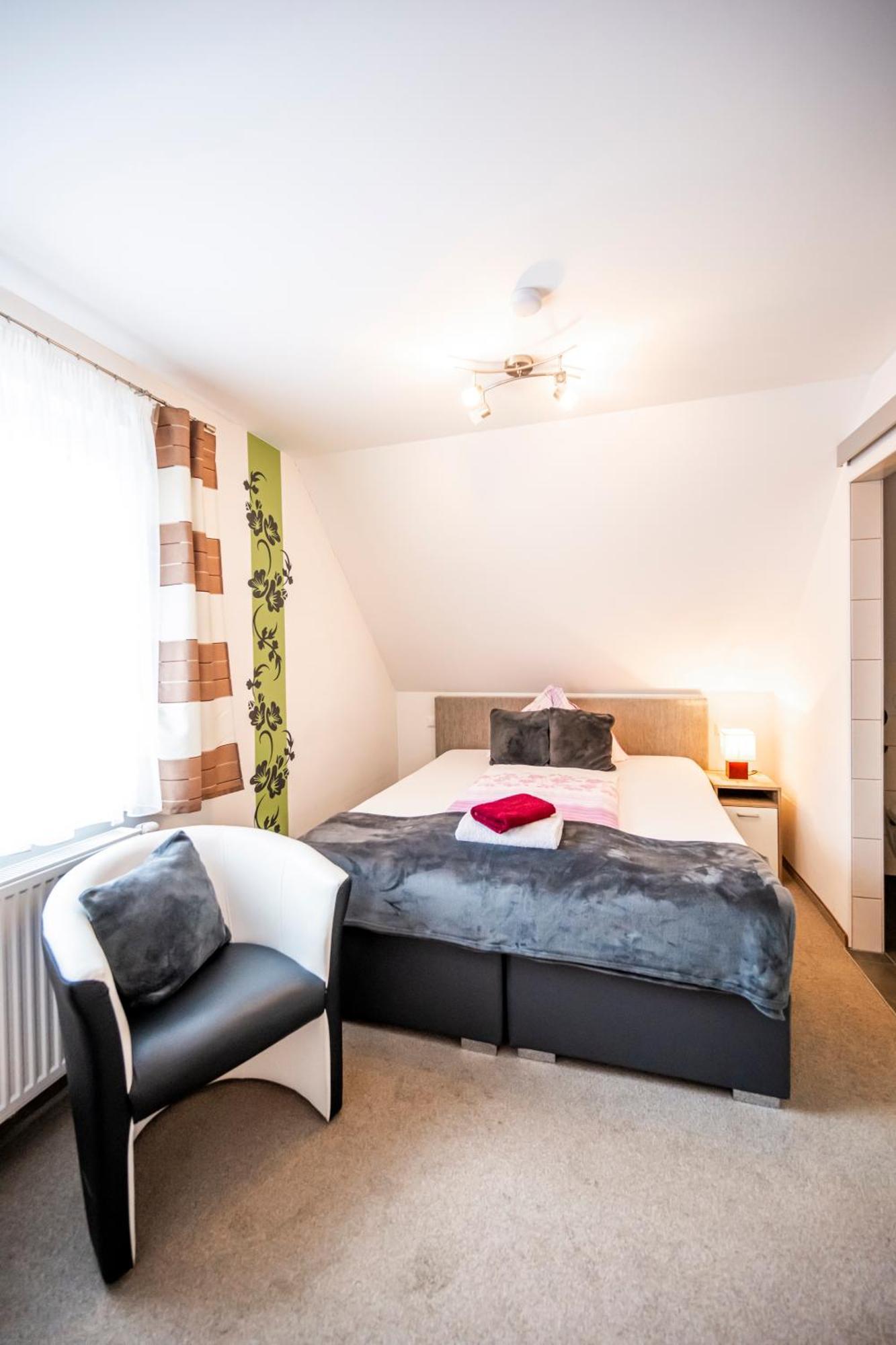 Die Schlafstube - Bed & Breakfast Zeltweg Exterior foto